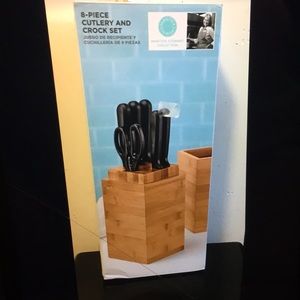 MARTHA STEWART NWOT 8 PIECE CUTLERY & CROCK SET
